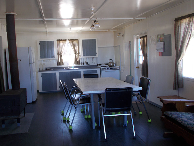 Chalet #12 — Pourvoirie Menjo – Pourvoirie Menjo