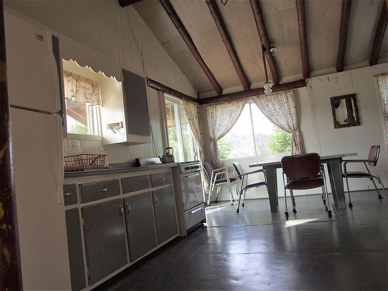 Cabin #13 — Pourvoirie Menjo – Pourvoirie Menjo