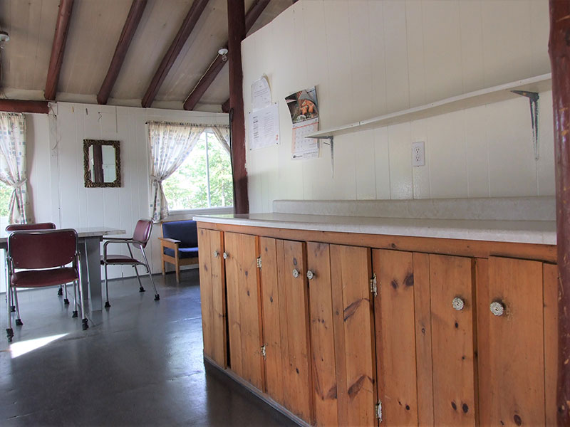 Cabin #13 — Pourvoirie Menjo – Pourvoirie Menjo