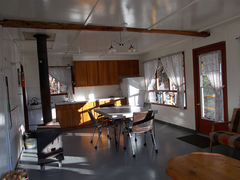 Cabin #5 — Pourvoirie Menjo – Pourvoirie Menjo