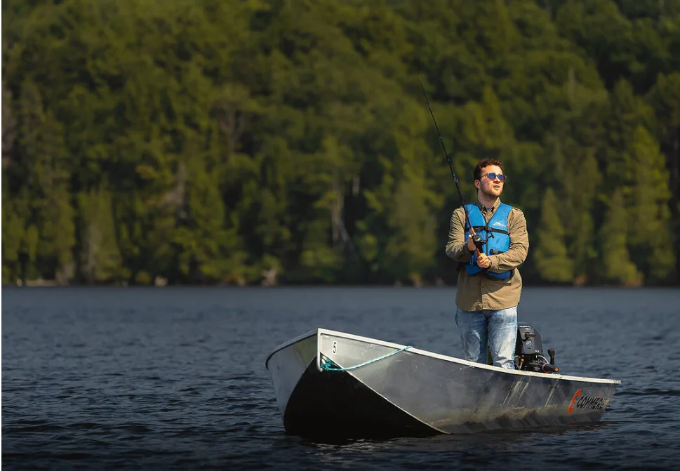 Fishing at Auberge du Lac-à-l'Eau-Claire, Mauricie, Quebec — photo 2