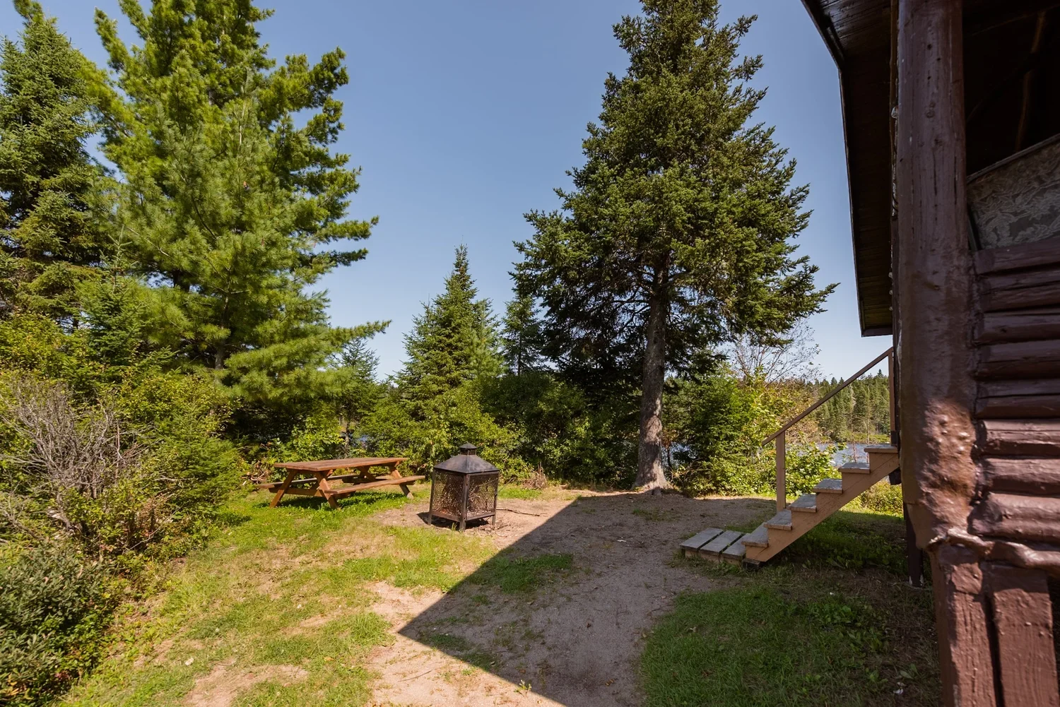 CHALET 1 — Auberge la Barrière (2014) – Auberge la Barrière (2014)