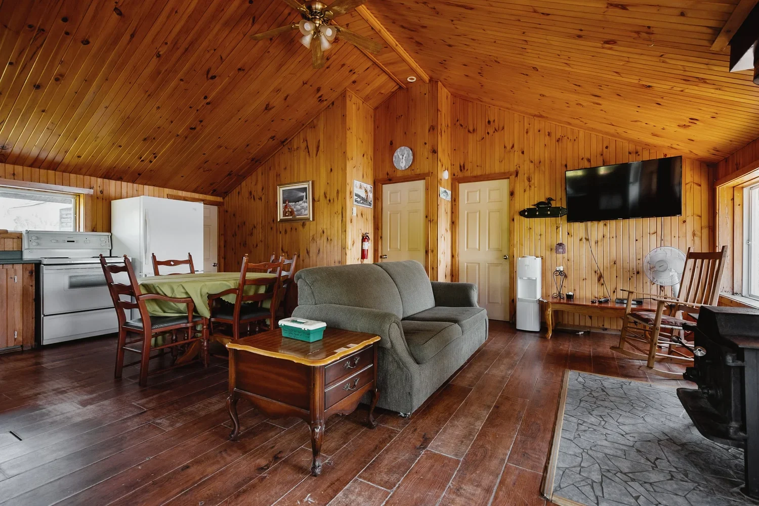 CHALET 1 — Auberge la Barrière (2014) – Auberge la Barrière (2014)