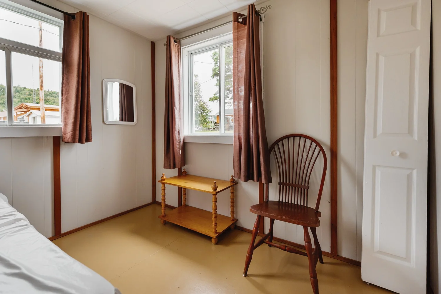 CABIN 4 — Auberge la Barrière (2014) – Auberge la Barrière (2014)