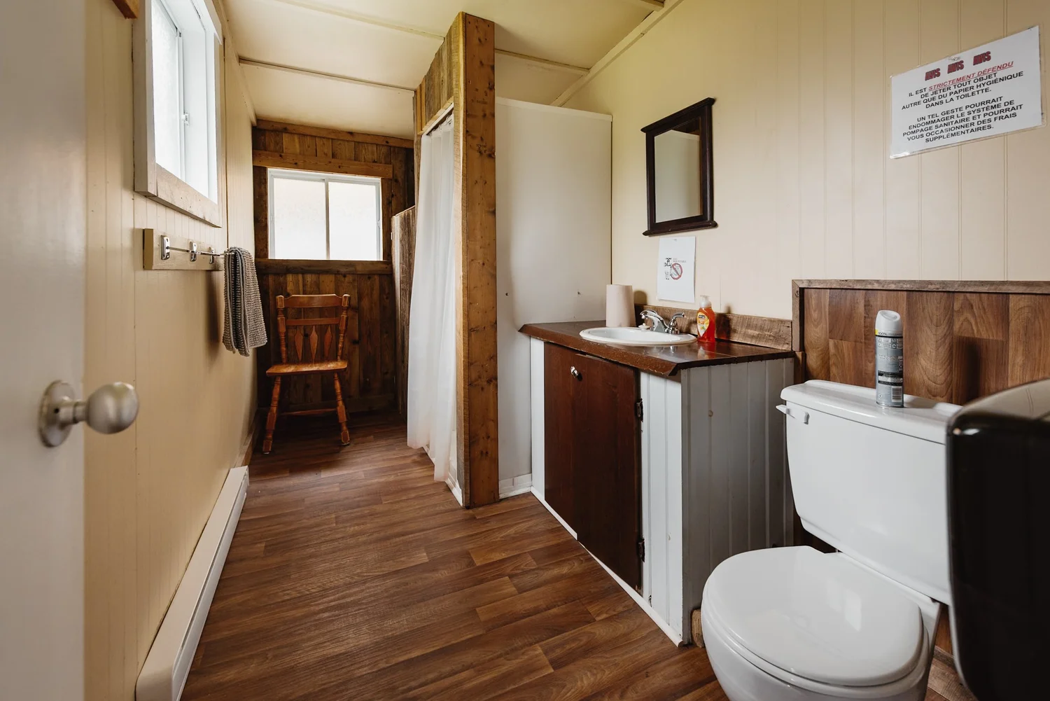 CABIN 4 – Auberge la Barrière (2014)