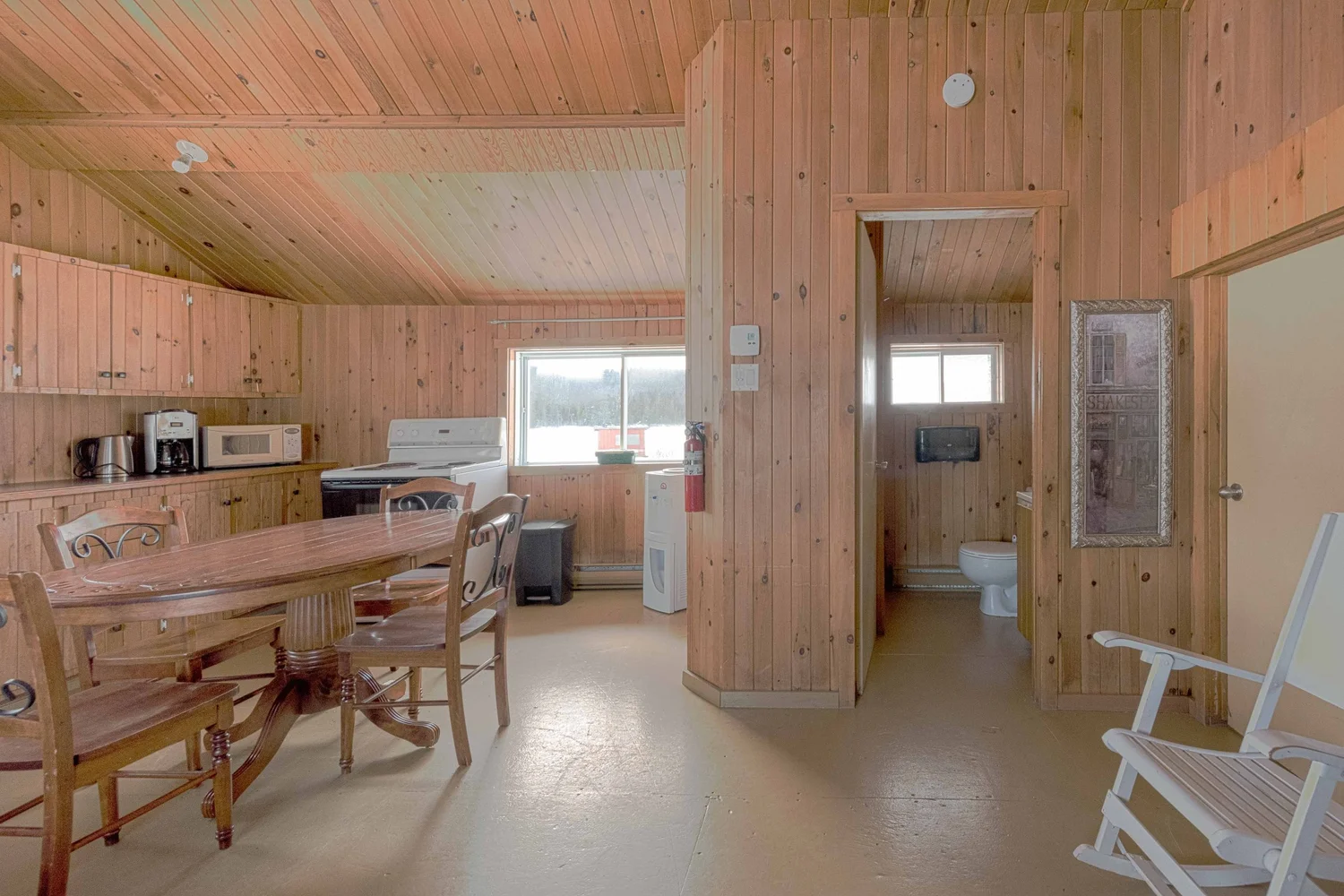 CABIN 5 — Auberge la Barrière (2014) – Auberge la Barrière (2014)