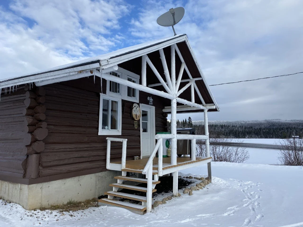 CABIN 5 – Auberge la Barrière (2014)