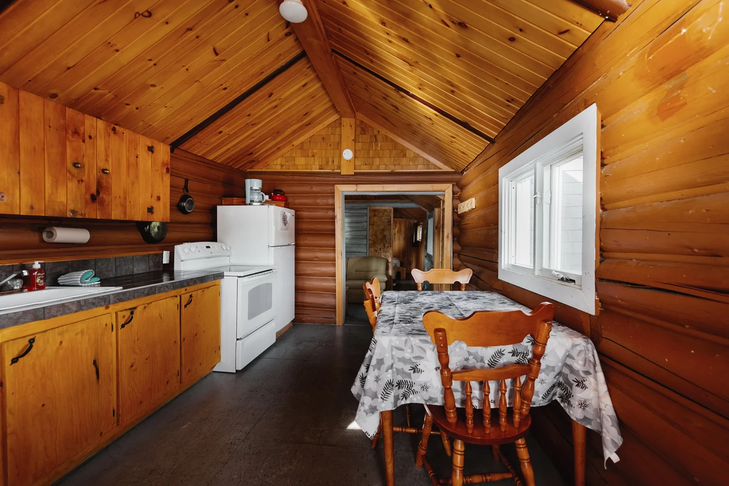 CHALET 7 – Auberge la Barrière (2014)
