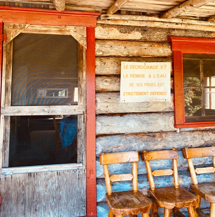 CHALET 9 – Auberge la Barrière (2014)