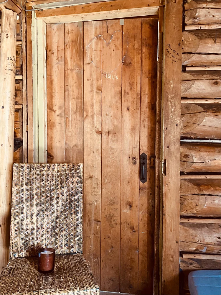 CHALET 9 – Auberge la Barrière (2014)