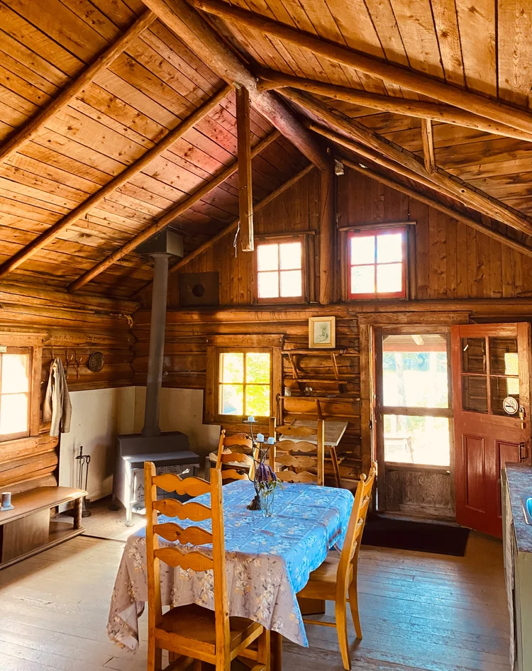 CHALET 9 – Auberge la Barrière (2014)