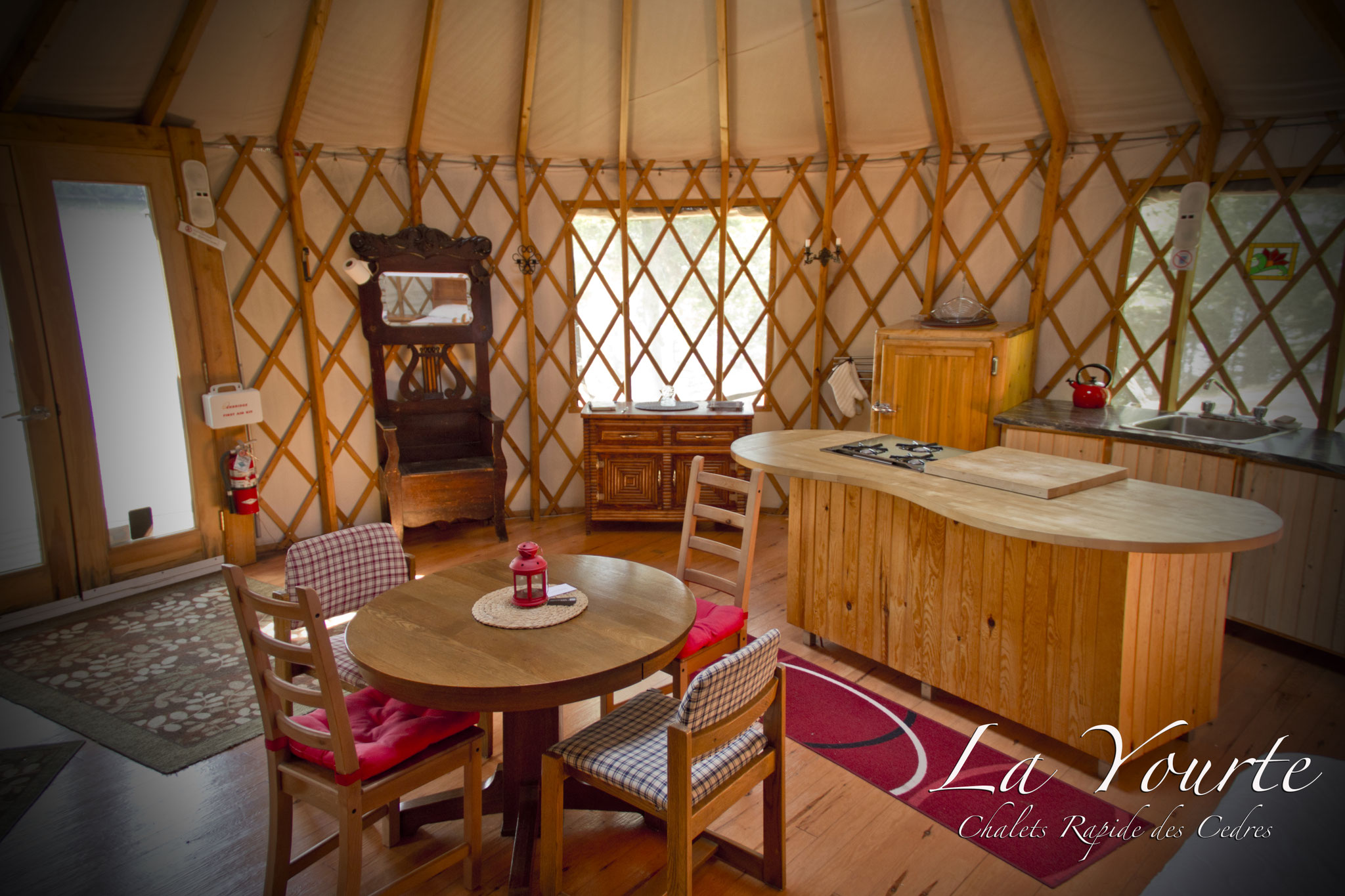 Cabin LOON YURT — Chalets Rapide des Cèdres – Chalets Rapide des Cèdres