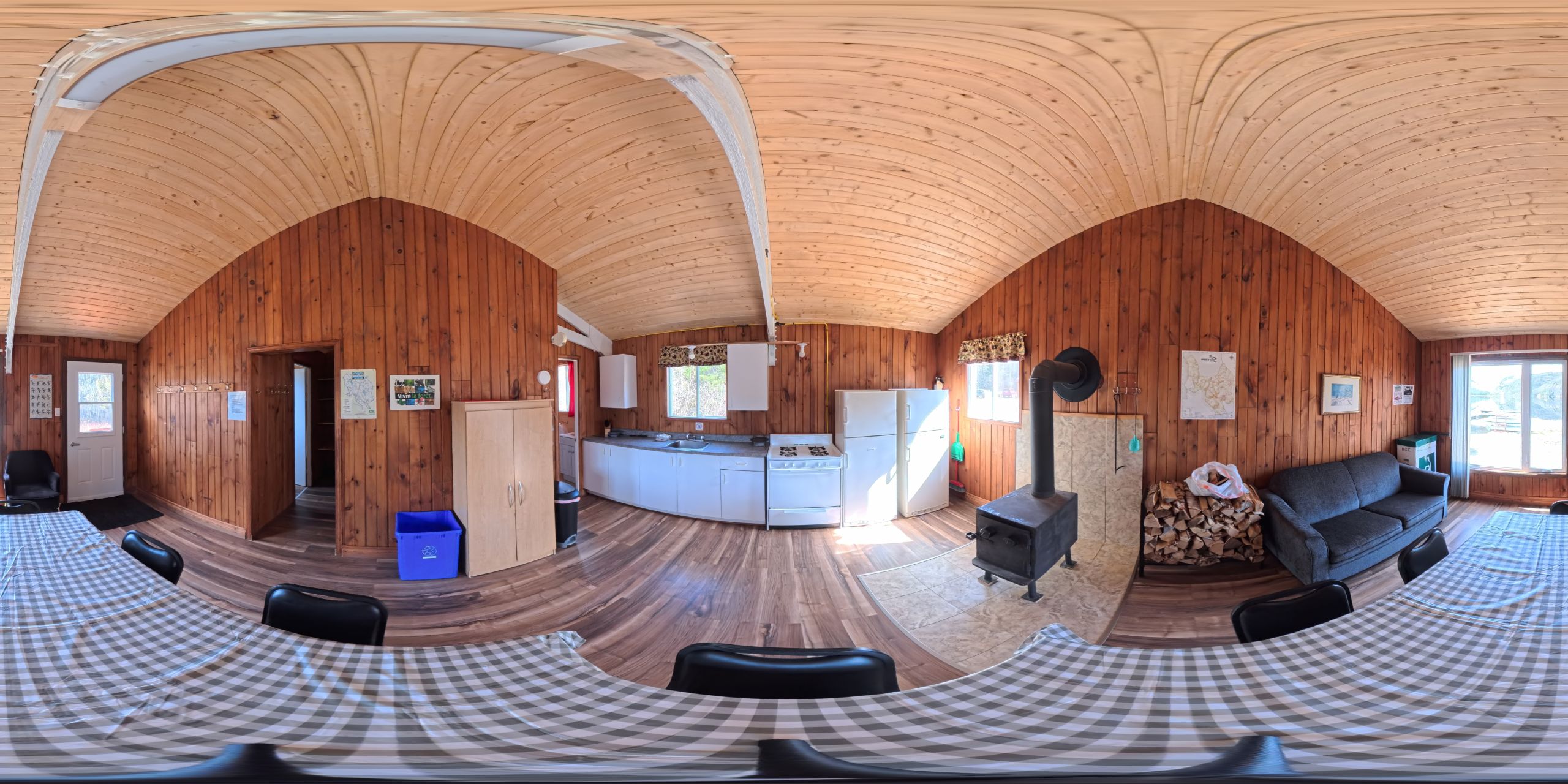 CHALET COLIBRI – Domaine du Canyon