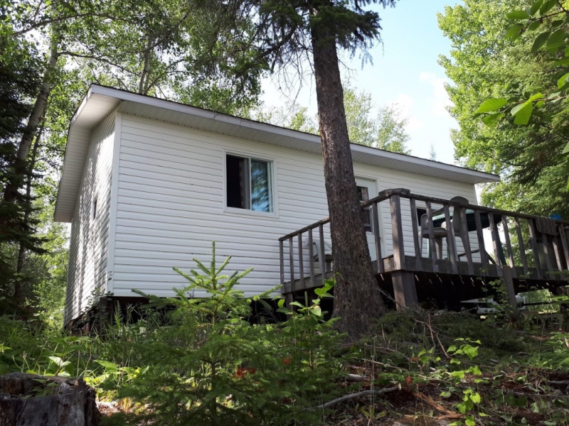 BROCHET CHALET – BROCHET CHALET