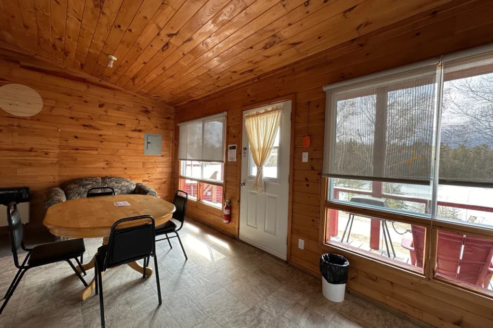 CHALET 10 – Dorval Lodge