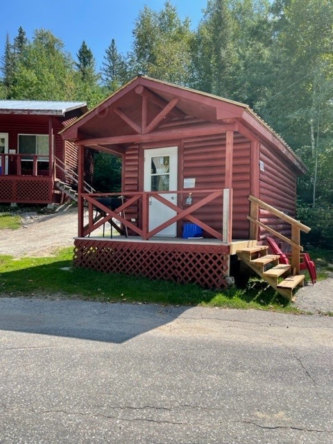 CHALET 11 – Dorval Lodge