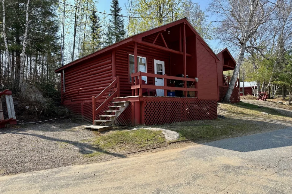 CHALET 12 – Dorval Lodge