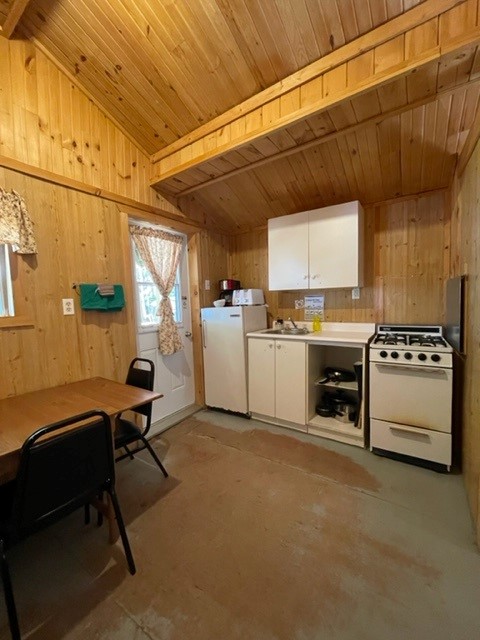 CHALET 2 – Dorval Lodge
