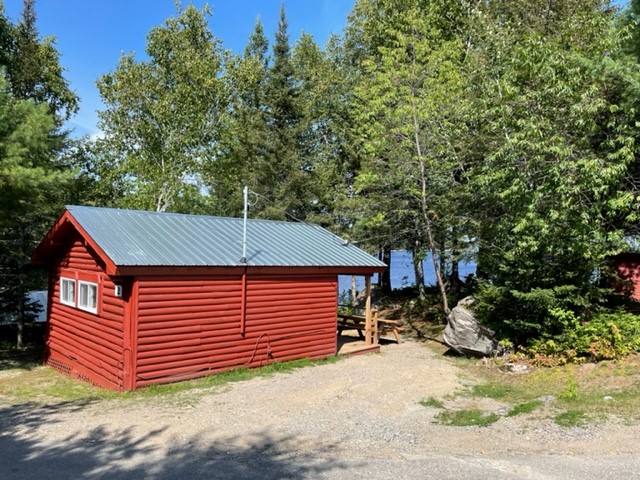 CHALET 2 – Dorval Lodge