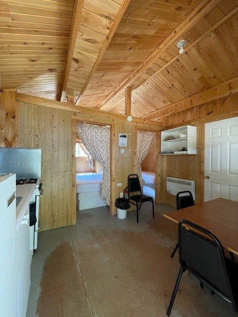 CHALET 2 – Dorval Lodge