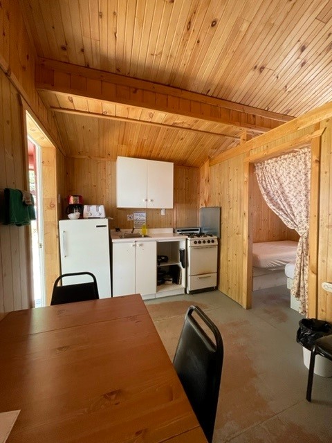 CHALET 2 – Dorval Lodge