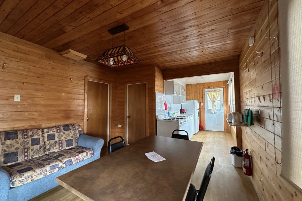 Chalet 32 – Dorval Lodge