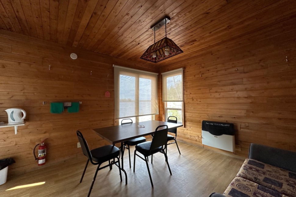 Chalet 32 – Dorval Lodge