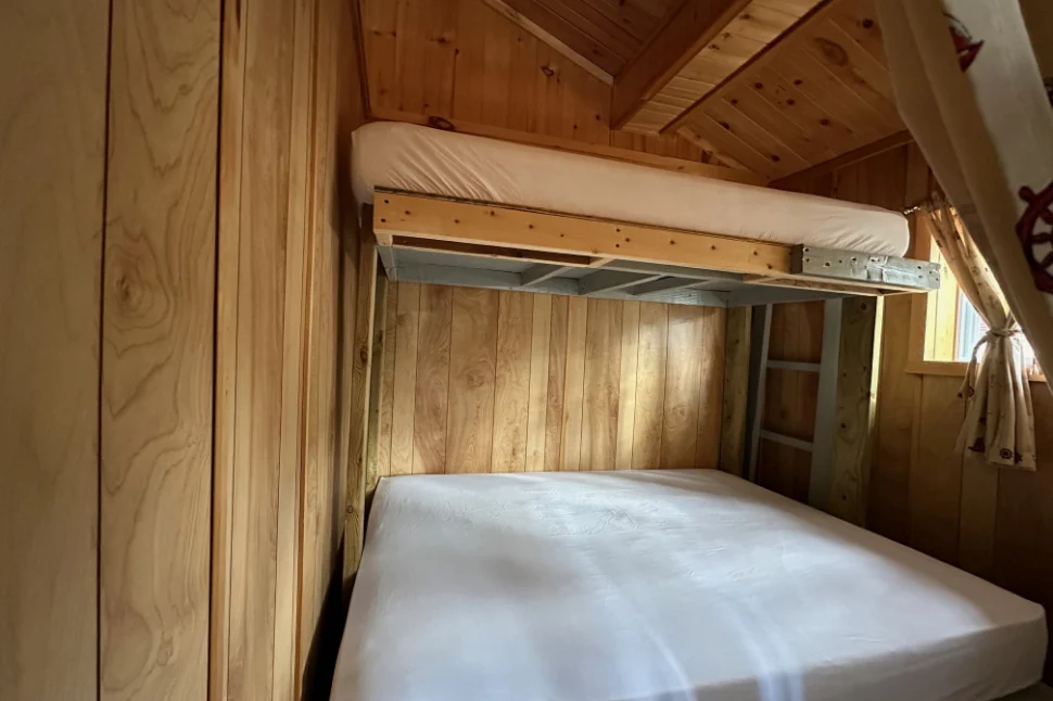 CHALET 4 – Dorval Lodge
