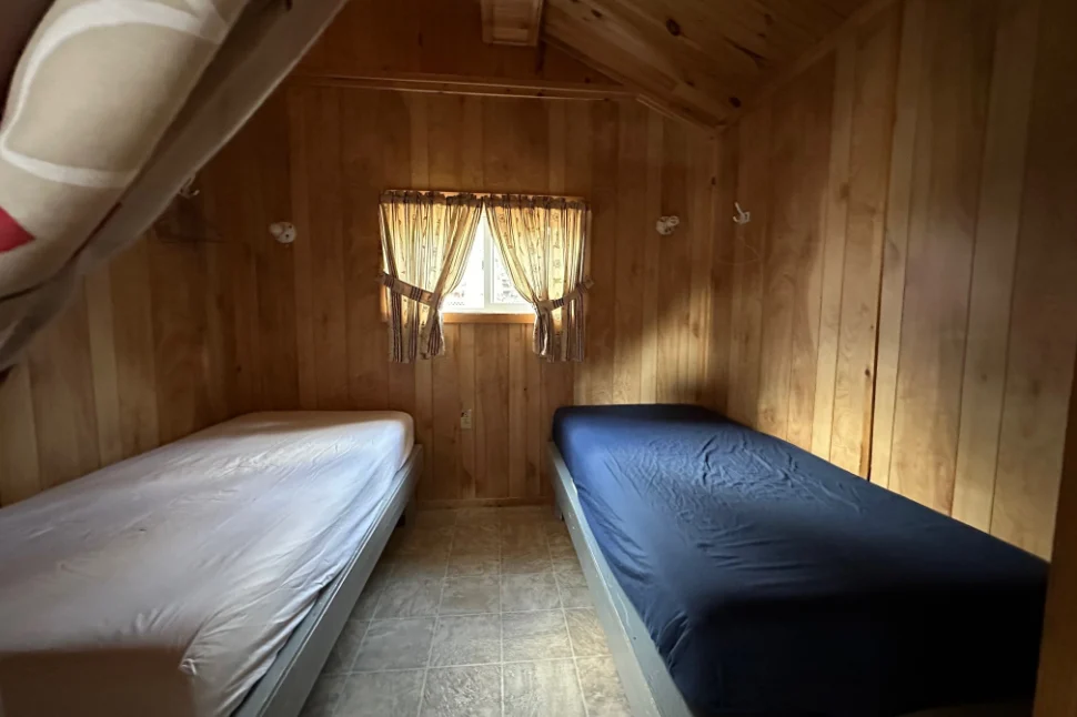 CHALET 5 – Dorval Lodge