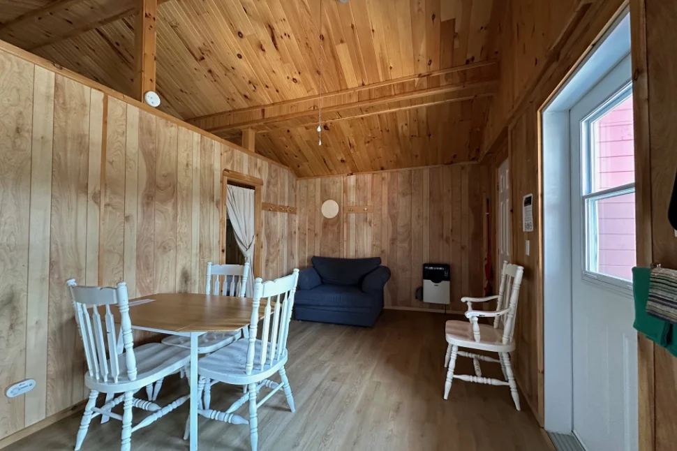 CHALET 8 – Dorval Lodge