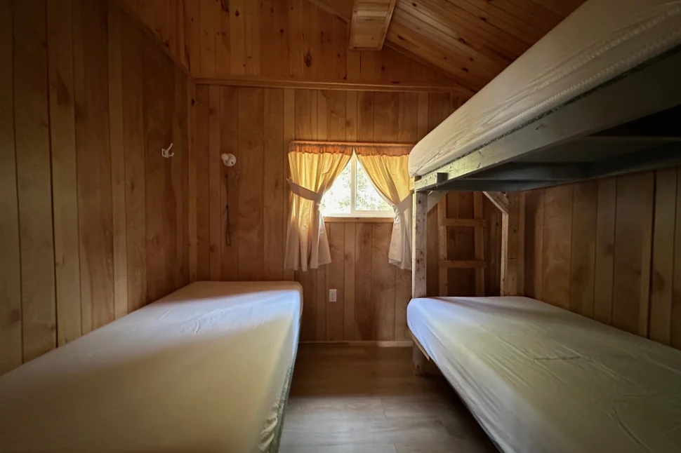 CHALET 8 – Dorval Lodge