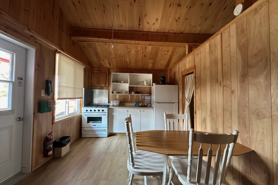 CHALET 8 – Dorval Lodge