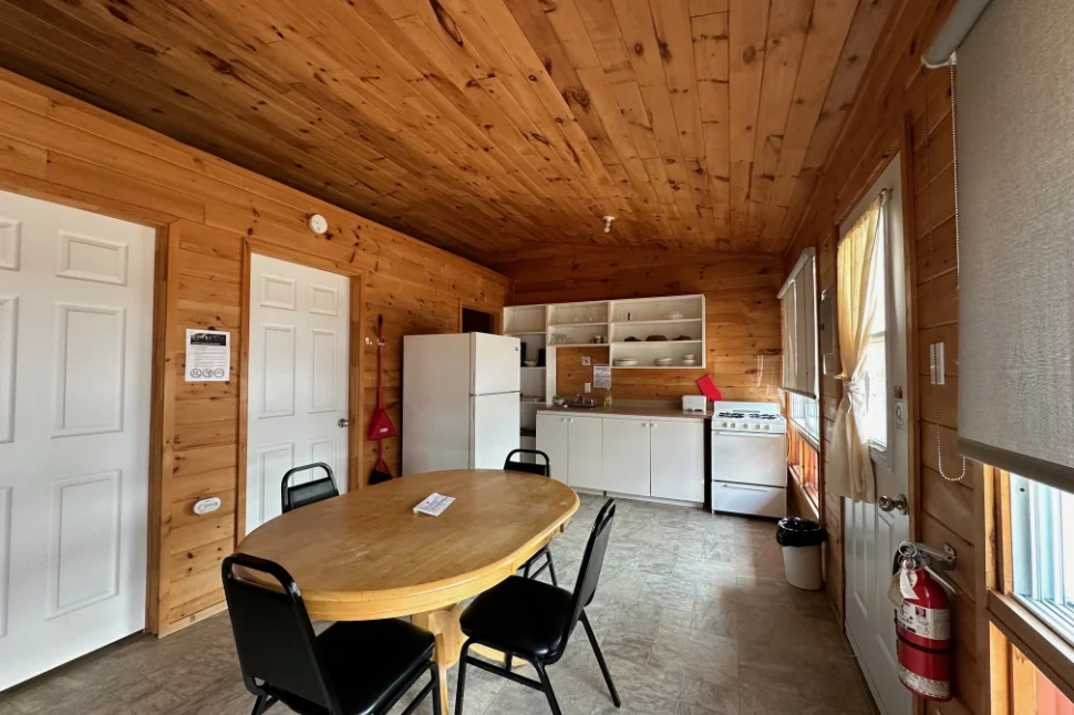 CHALET 9 – Dorval Lodge