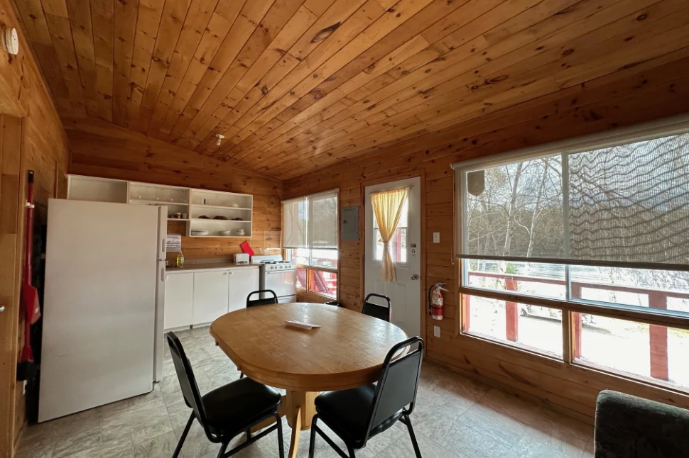 CHALET 9 – Dorval Lodge