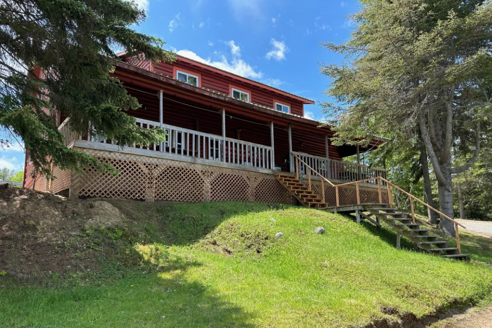 CHALET AUBERGE – Dorval Lodge