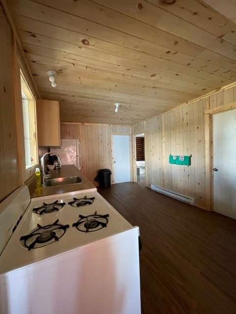 LOG CABIN – Dorval Lodge