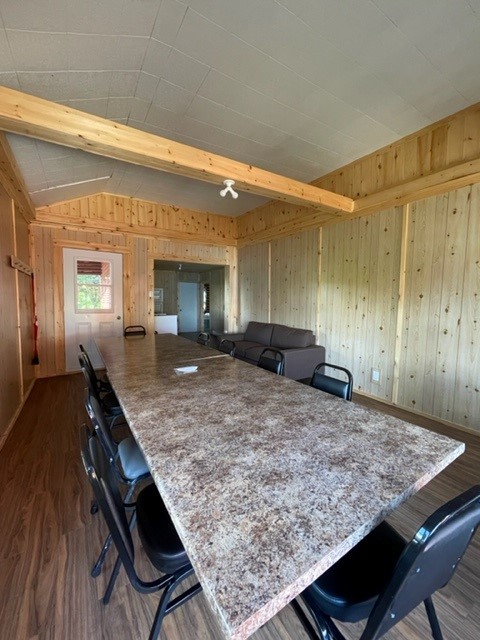 LOG CABIN – Dorval Lodge