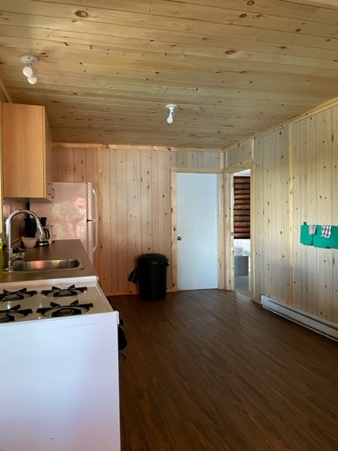 LOG CABIN – Dorval Lodge
