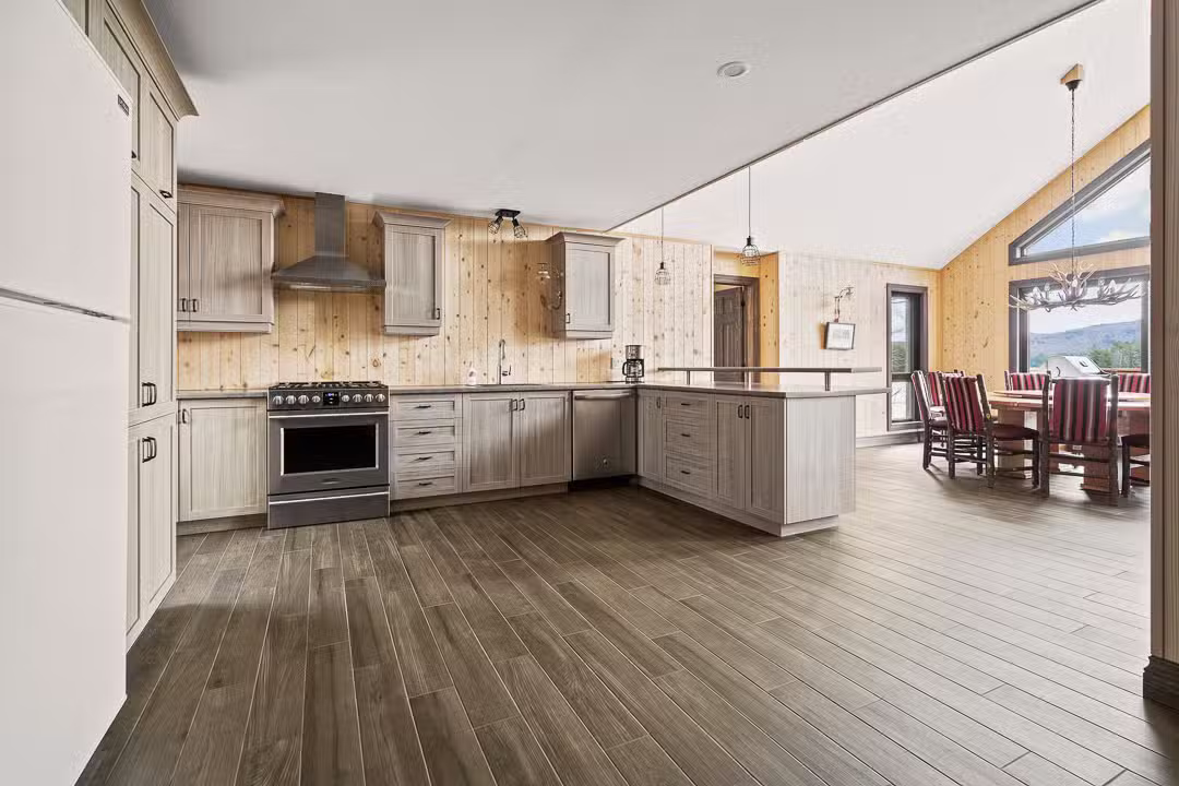 CHALET BAIE NOIRE – Kenauk Nature