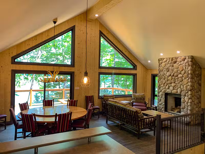 CHALET BAIE NOIRE – Kenauk Nature