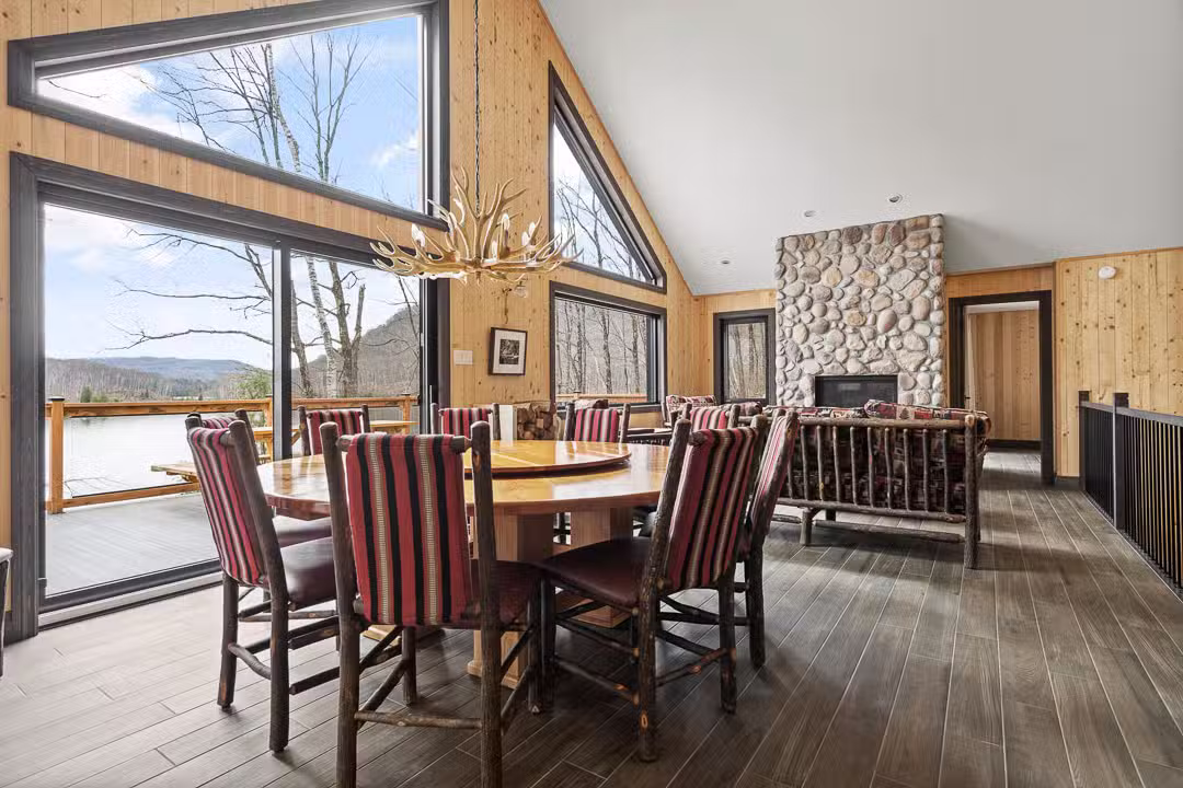 CHALET BAIE NOIRE – Kenauk Nature