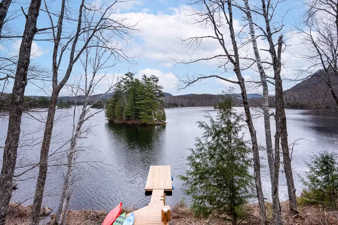 CHALET BAIE NOIRE – Kenauk Nature