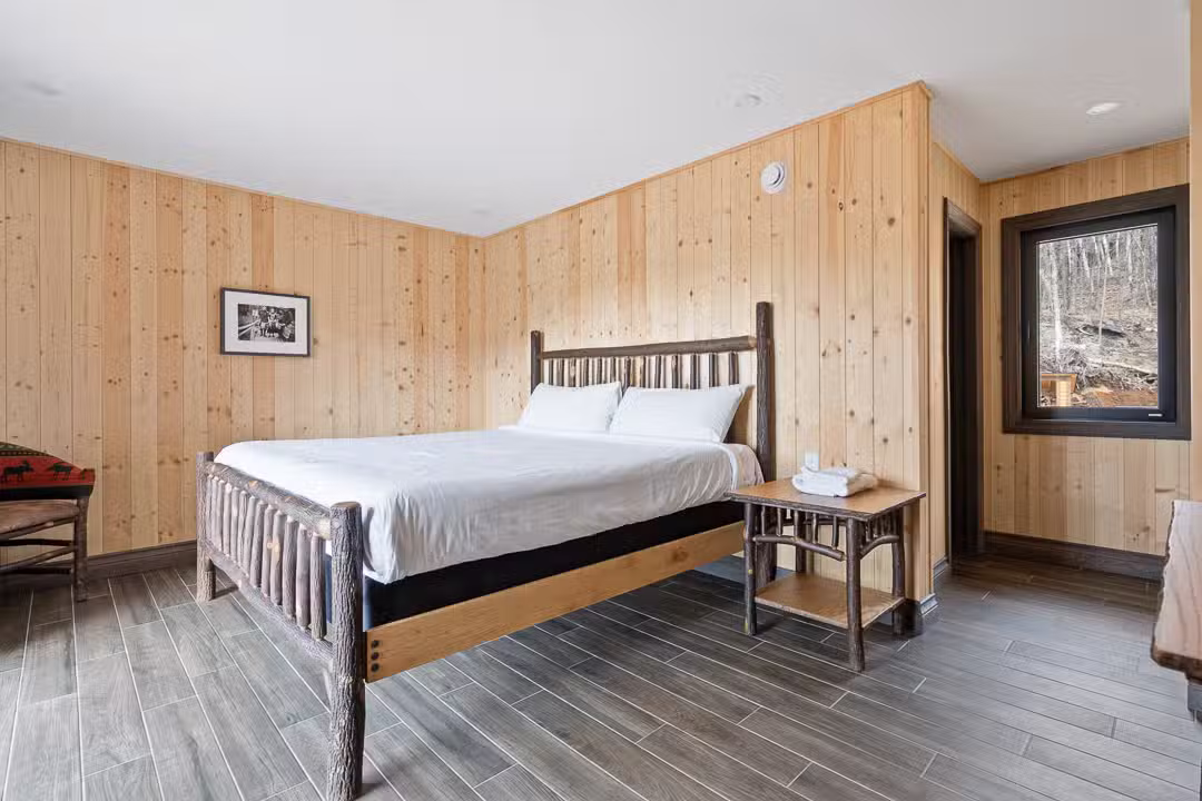 CHALET BENT — Kenauk Nature – Kenauk Nature