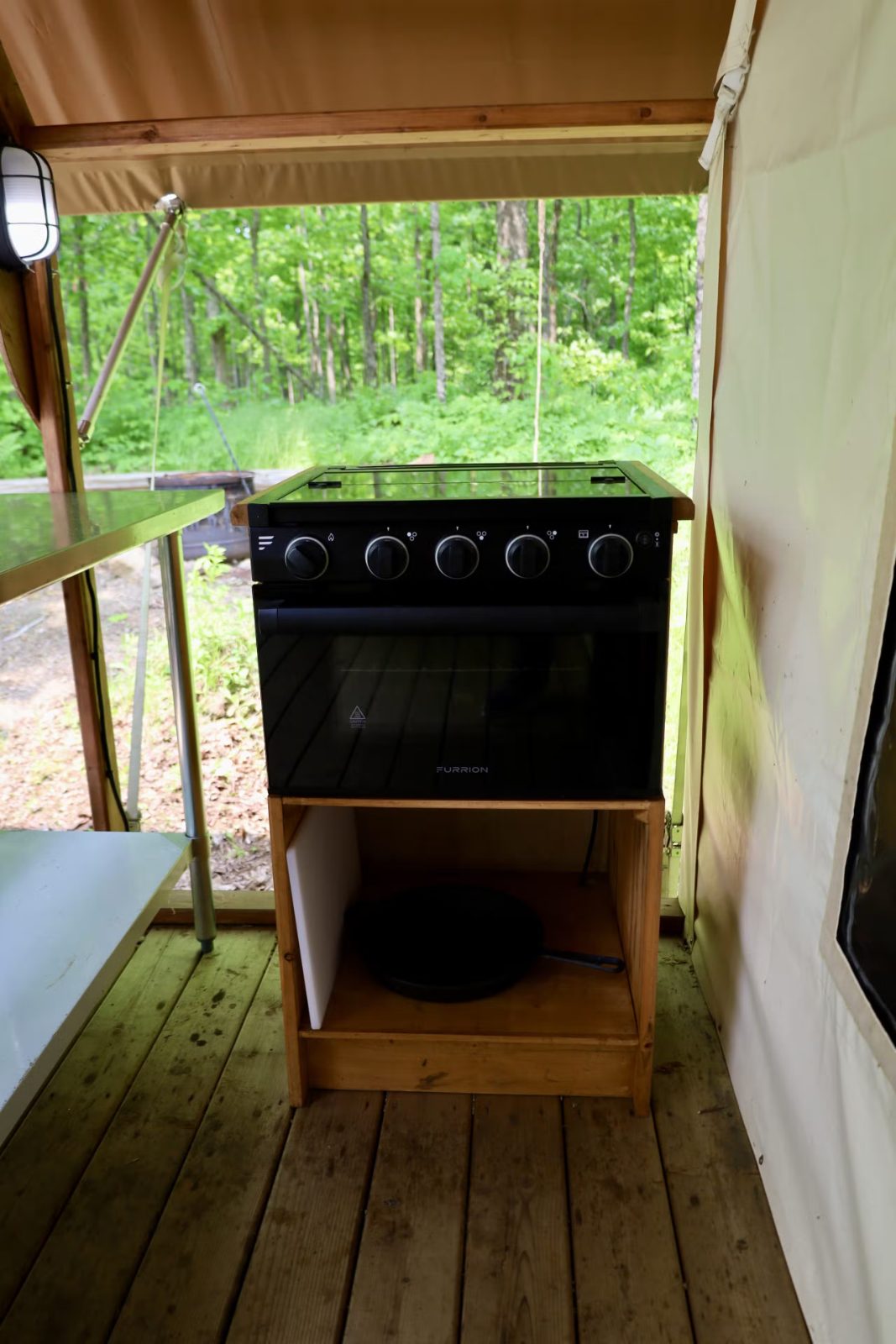 CHALET COYOTTE – Kenauk Nature