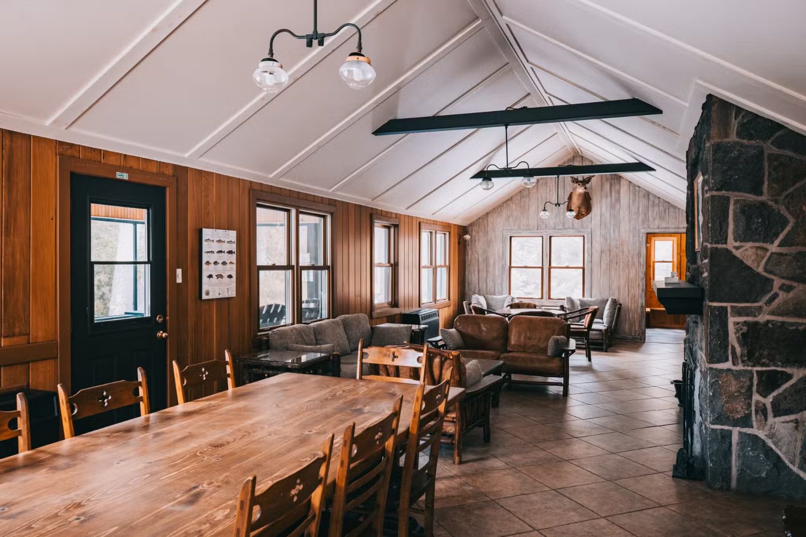 DES PINS CABIN – Kenauk Nature