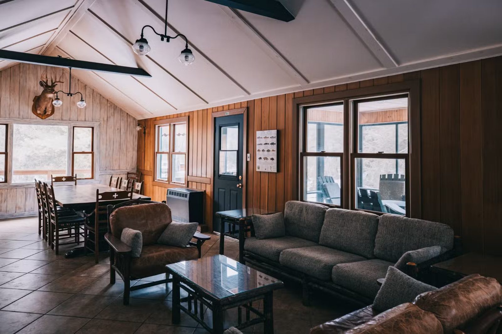 DES PINS CABIN – Kenauk Nature