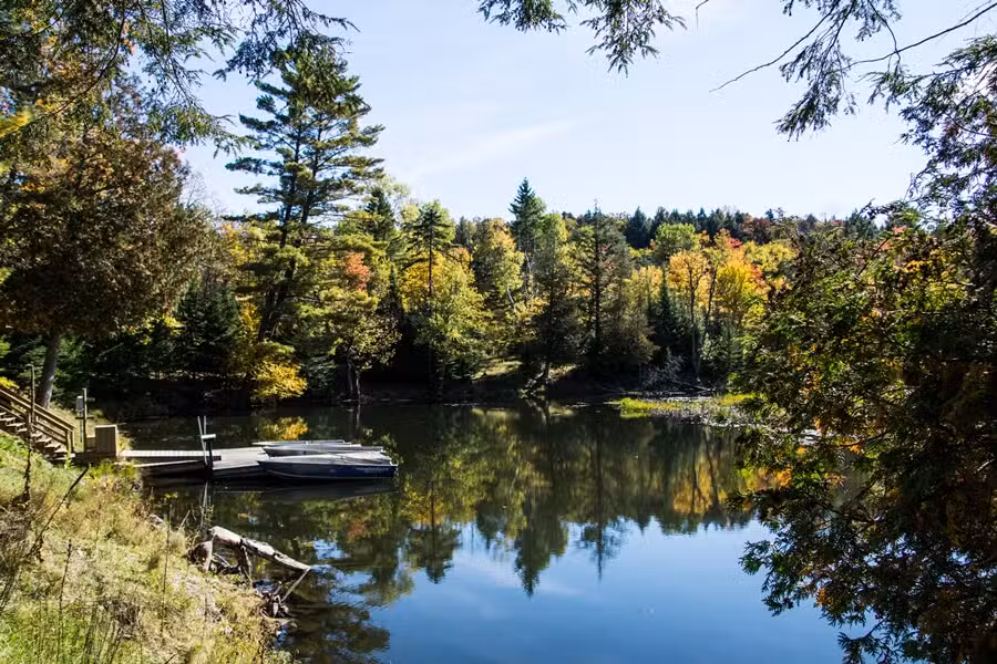 DES PINS CABIN – Kenauk Nature
