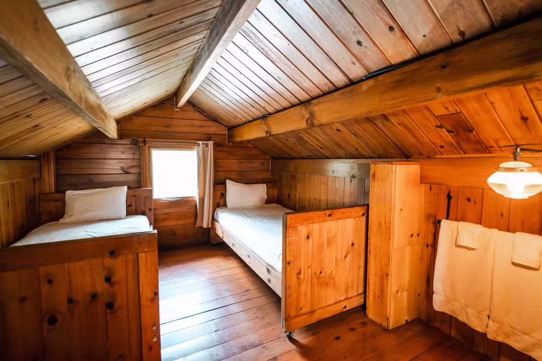 HIDDEN CABIN – Kenauk Nature