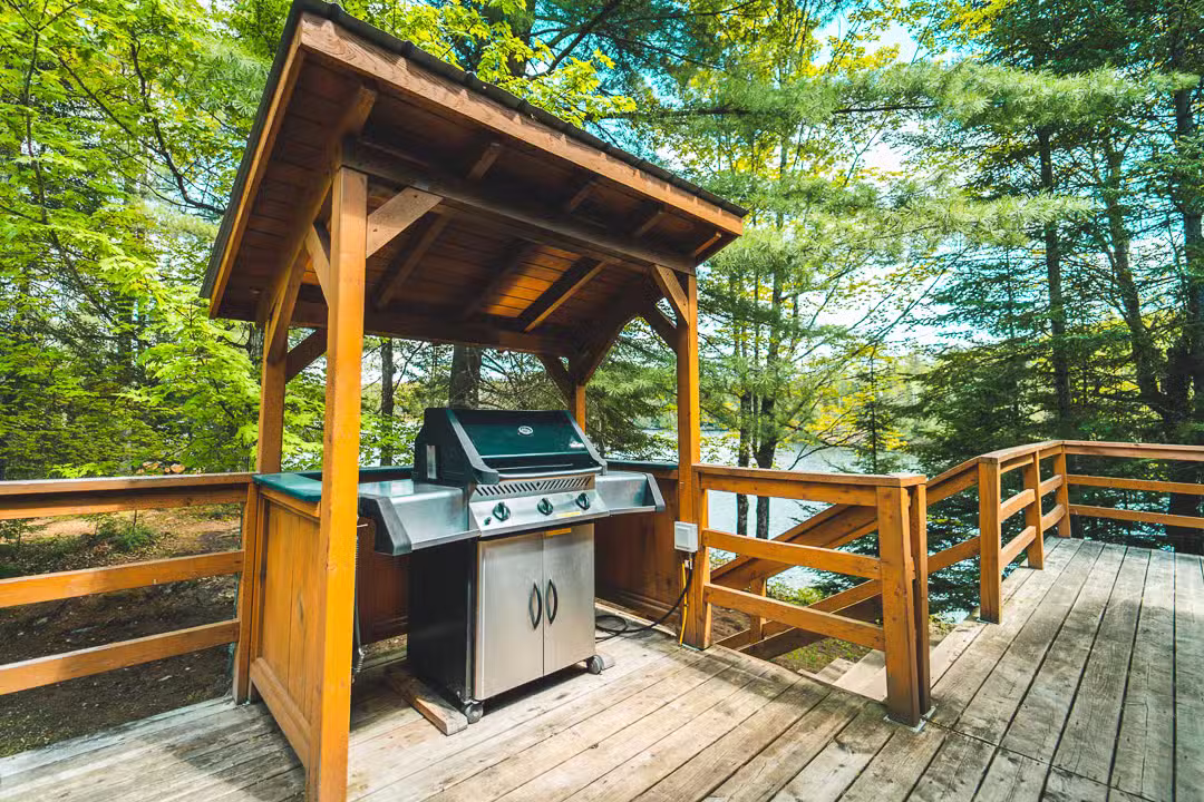 HIDDEN CABIN – Kenauk Nature