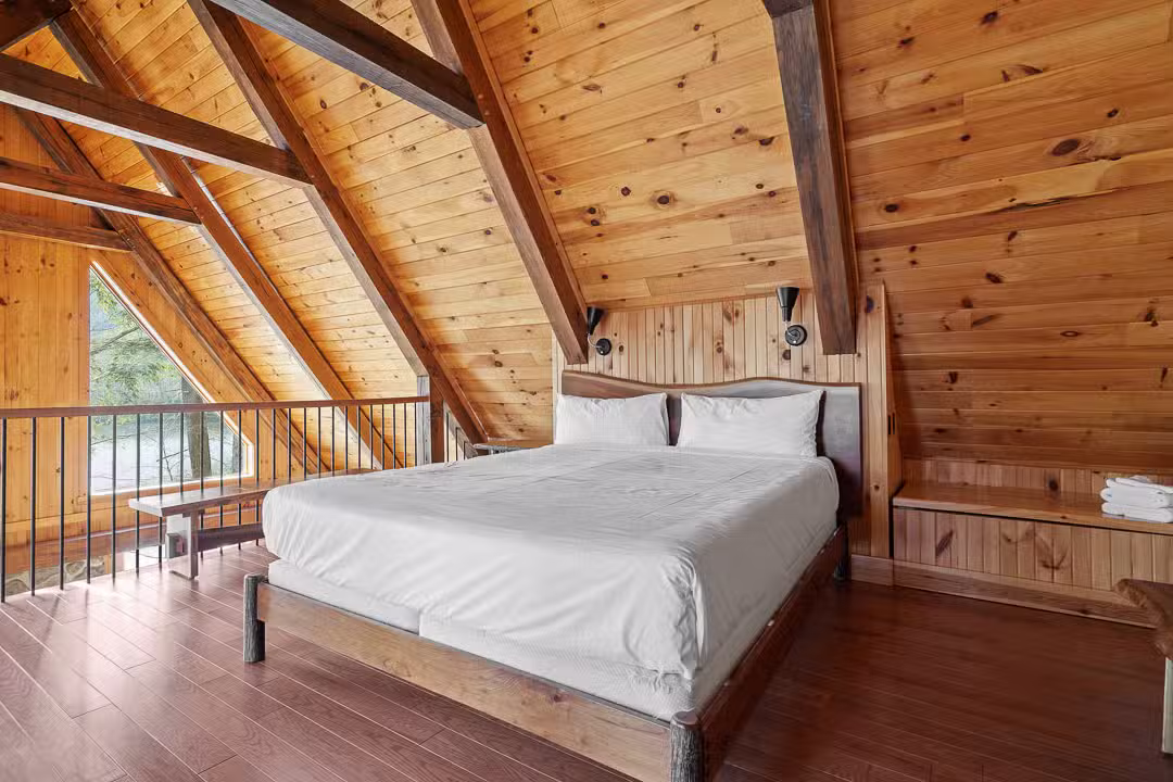 MAKWA CABIN – Kenauk Nature